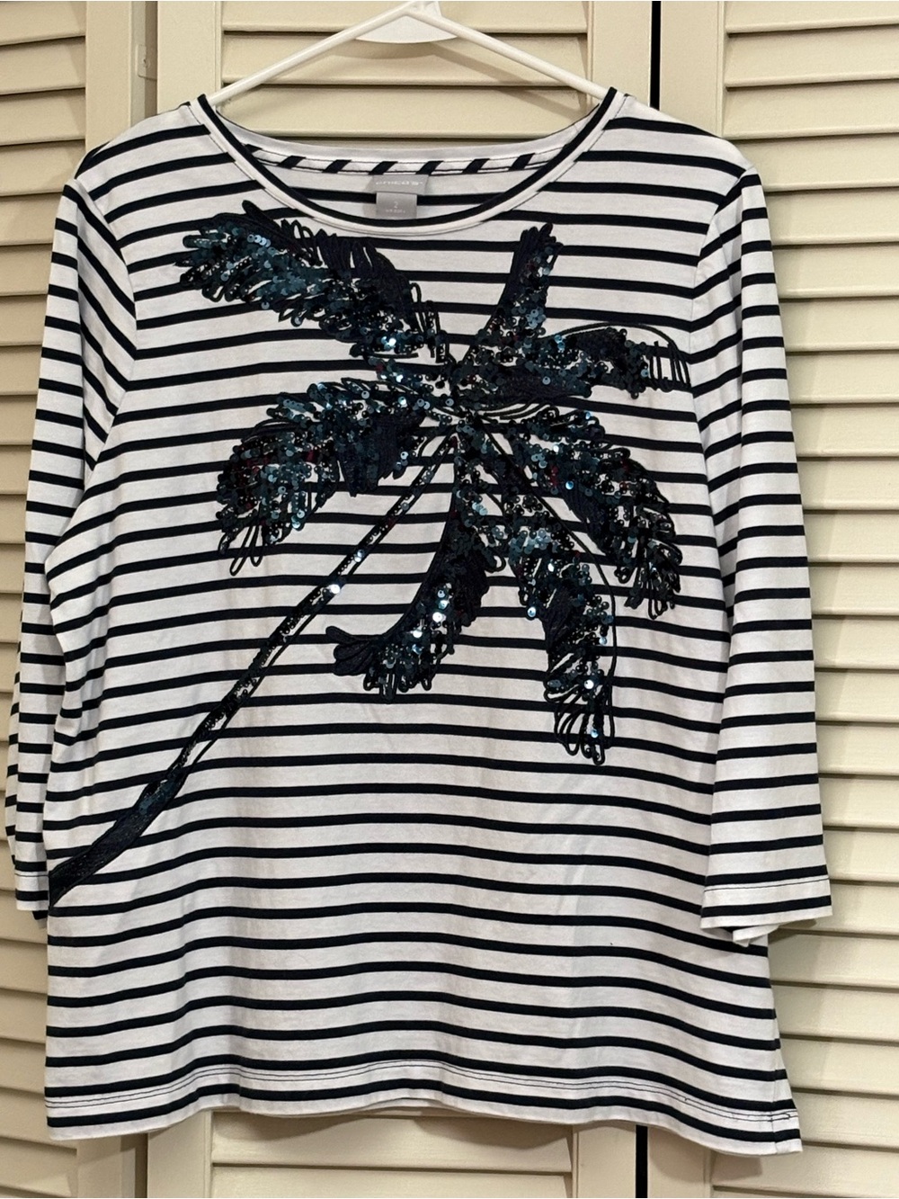 Chico's Sequin Palm Tree Striped Tee in navy blue and white, size 2 (Large)